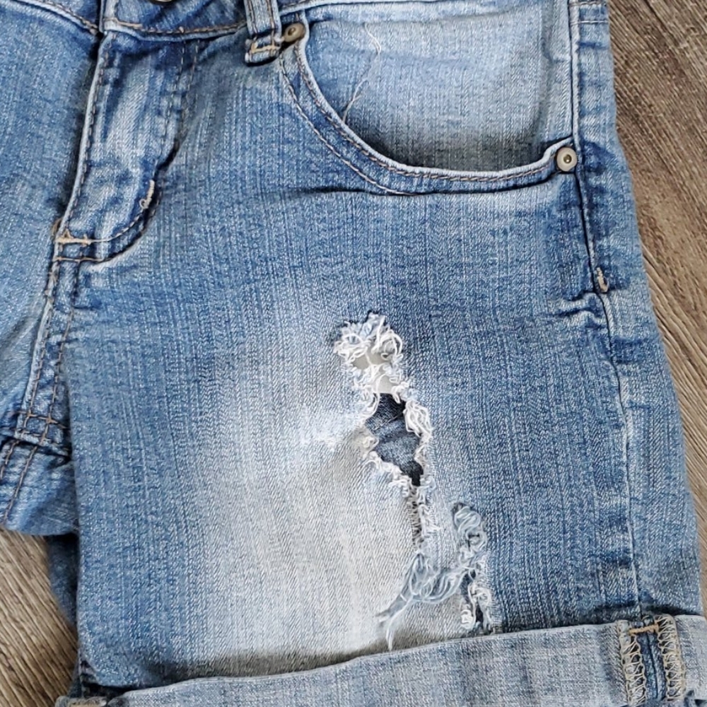 Indigo Rein Distressed Jean Shorts - Picture 2 of 7